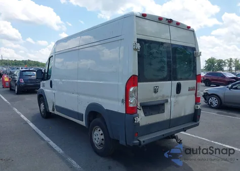 2014 Ram Promaster 1500 z USA, uszkodzony, nr VIN 3C6TRVBG1EE121443